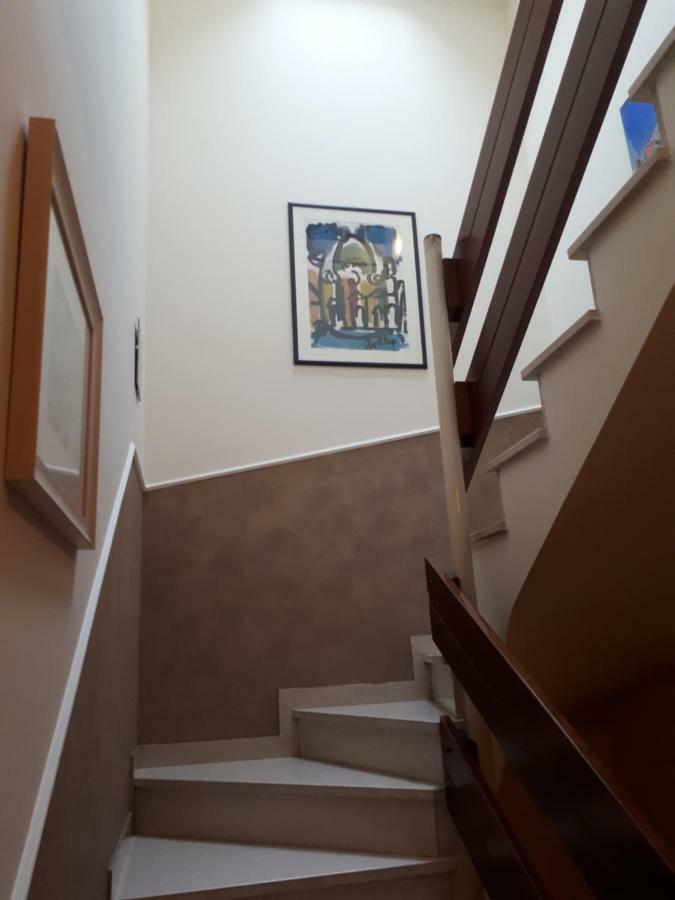 B&B La Mansardina Торрі-ді-Куартезоло Екстер'єр фото