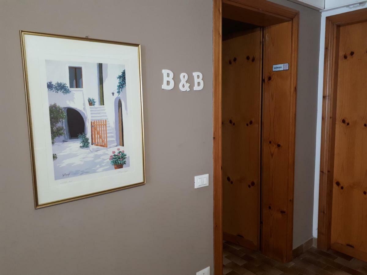 B&B La Mansardina Торрі-ді-Куартезоло Екстер'єр фото